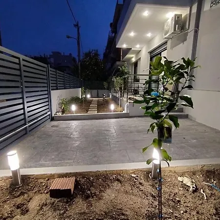 Apartament Floral 1 - Ground Floor With Courtyard And Private Parking!